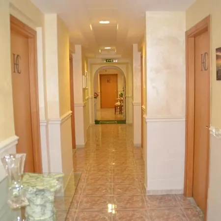 Castelfidardo Hotel *