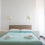 Castelfidardo 2* Rome