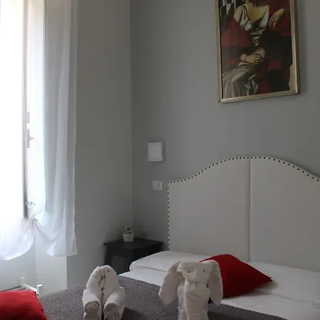 Castelfidardo 2* Rome